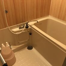 大浴場を利用しましたが、部屋にバスタブ付きの風呂がありました