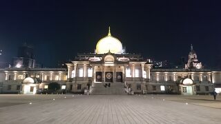 著名人の葬儀でも有名なところ