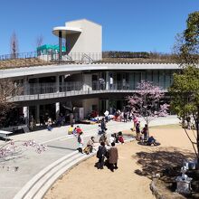 宝塚市立文化芸術センター 