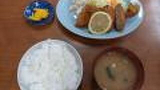 ミンチカツはコロモがサクサク