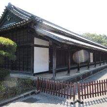 実際に百人以上で警備したいただけに長いです