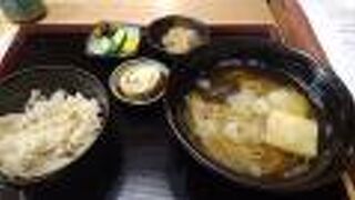 かやく定食温かい蕎麦で