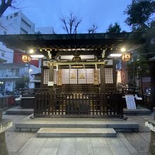 夜の恵比寿神社
