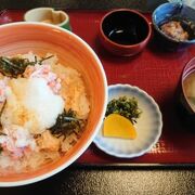 感激はないカニトロ丼