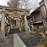 修禅寺横の落ち着いた雰囲気の神社