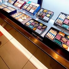 ヨックモック 銀座三越店