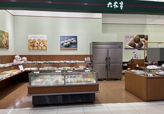 北海道の広い大地をイメージさせるお菓子たちがいろいろ