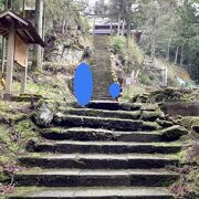 階段の先に有る神社