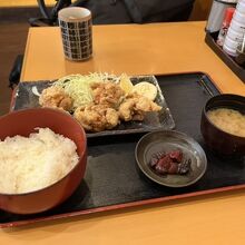 ジューシー鶏の唐揚げ定食