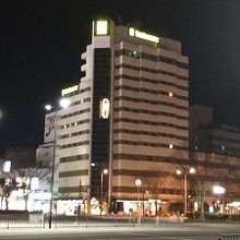 福島駅西口です
