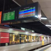 青：Shorncliffe and Cleveland Line、またまた海を見に東の終着駅ショーンクリフ駅へ！