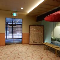 膏薬辻子（こうやくのずし）側の出入口