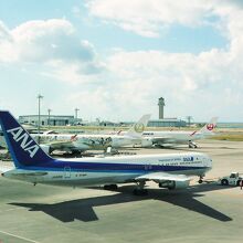 Ｂ７７７型機がタキシング中～