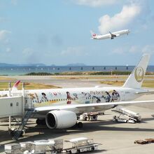 みんなのＪＡＬジェットは金色リボン