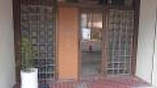 図書館交流プラザ近くの洋菓子店