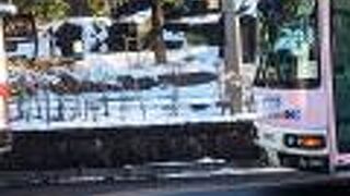 岐阜城と濃姫の絵が描かれたバス