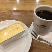 チーズケーキとコーヒー