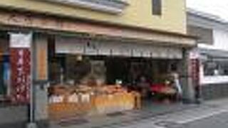 すべての工程が職人さんの手で。