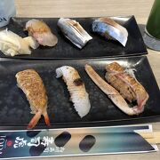 安くて美味しい、創作江戸前寿司。