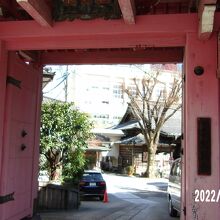 山門の様子です。