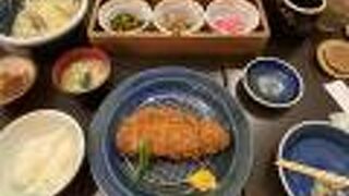 とんかつ開花亭 荒田店