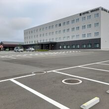 ホテルグラード新地とはL字型になって直結しています。