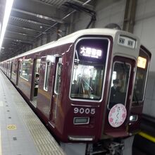 桜マーク掲出した大阪梅田行急行