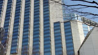 六本木のシンボル的な存在です。