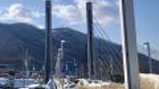 住む家からすぐ近くにあります。