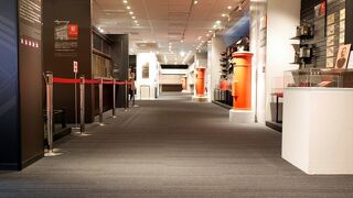 シミュレーターで郵便バイクの運転まで体験できる