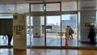 綺麗で案内の多いバスセンター