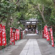 大町には珍しく神社