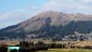 阿蘇の山の一つ「夜峰山」