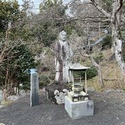 江川家代々の墓がある