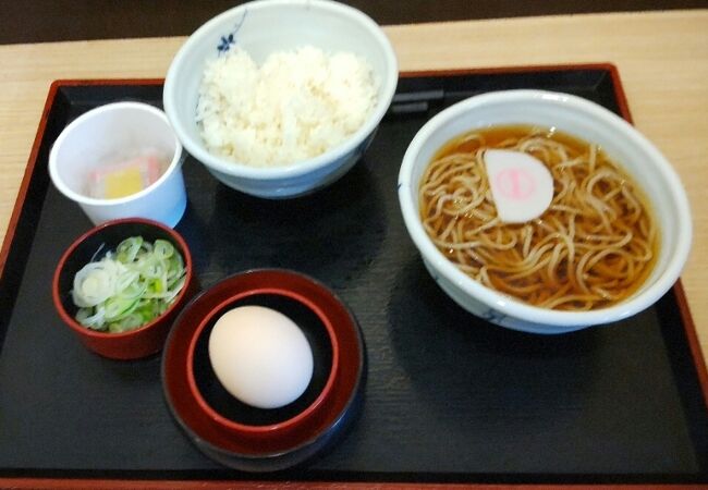 そばと納豆ご飯の朝食セット