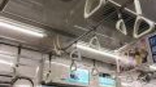 古い車両も多い