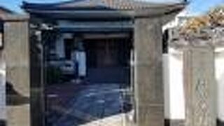 五輪塔が7段ぐらいあるよう