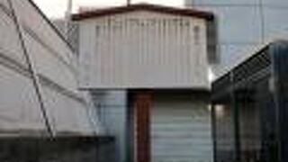 小学校のようなものか