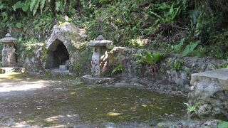 城壁などはあまり遺っていません