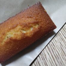 焼き立てフィナンシェ