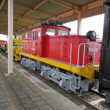 旧若柳駅の展示車両