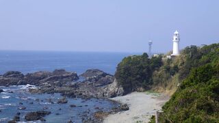 本州最南端のシンボルの白い灯台