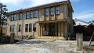 歴史民俗資料館は、江戸時代末期の民家