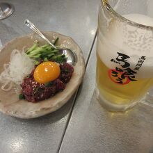 ドリンクと馬肉のユッケセット