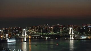 夕焼けとイルミネーションのコラボ