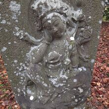 ...石像などもあり、散策が楽しめました。