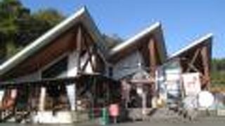 駐車場が狭いです。