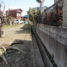 内堀跡といわれる水路