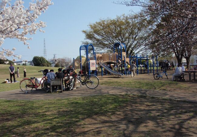 梶原景時の里散策でさむかわ中央公園に寄りました