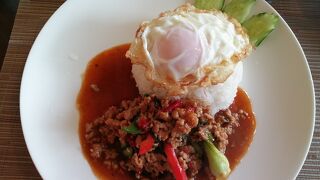 ガパオライスが辛うまい